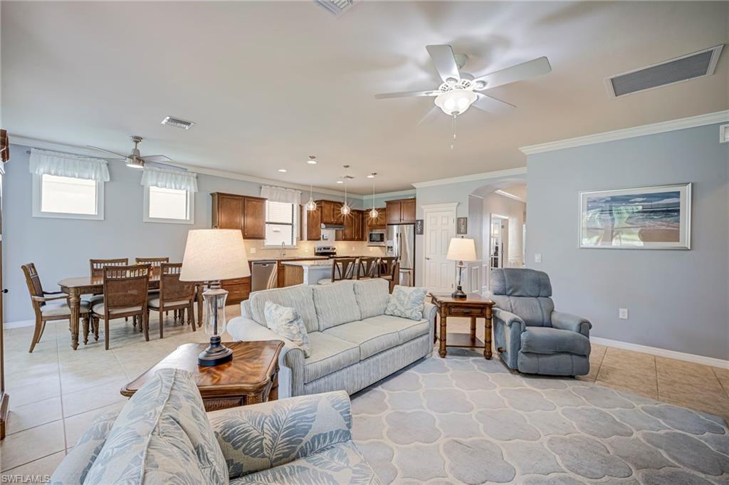 6085 Triumph Ln Property Photo 5