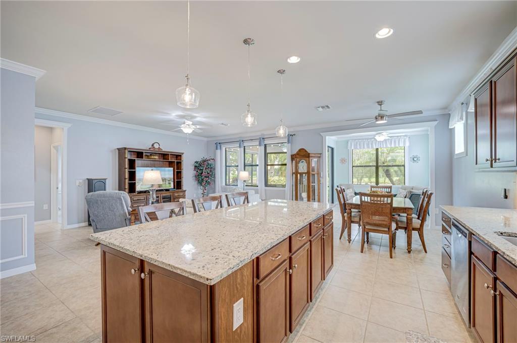 6085 Triumph Ln Property Photo 10