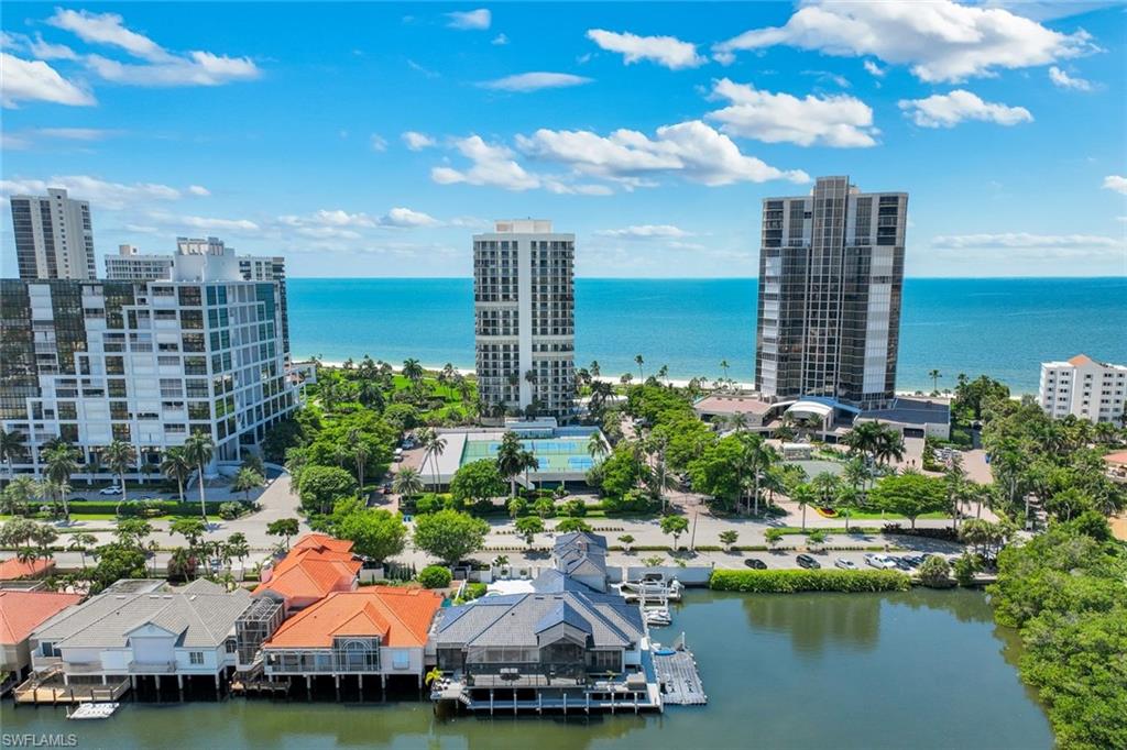 4900 Gulf Shore Blvd N Property Photo 4