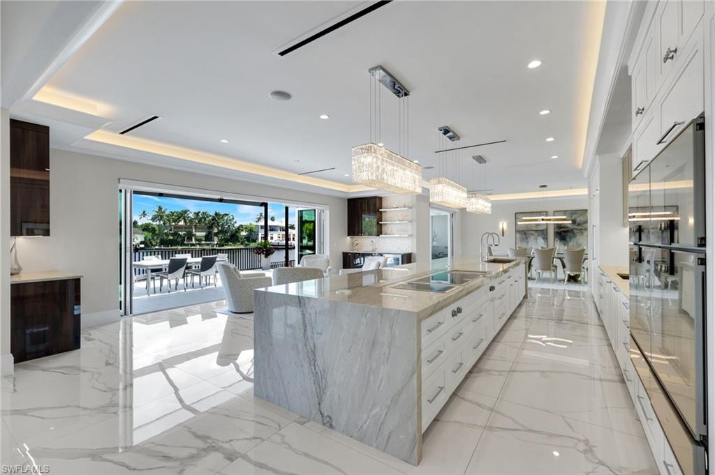 4900 Gulf Shore Blvd N Property Photo 15