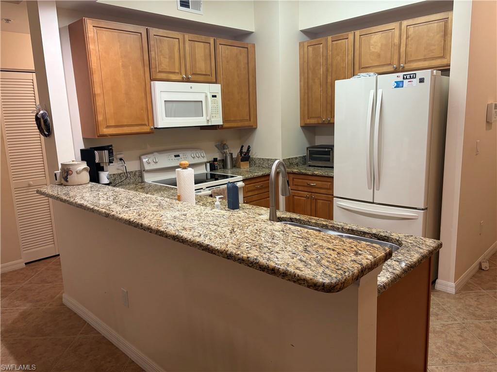 1096 Winding Pines Cir 102 Property Photo 8