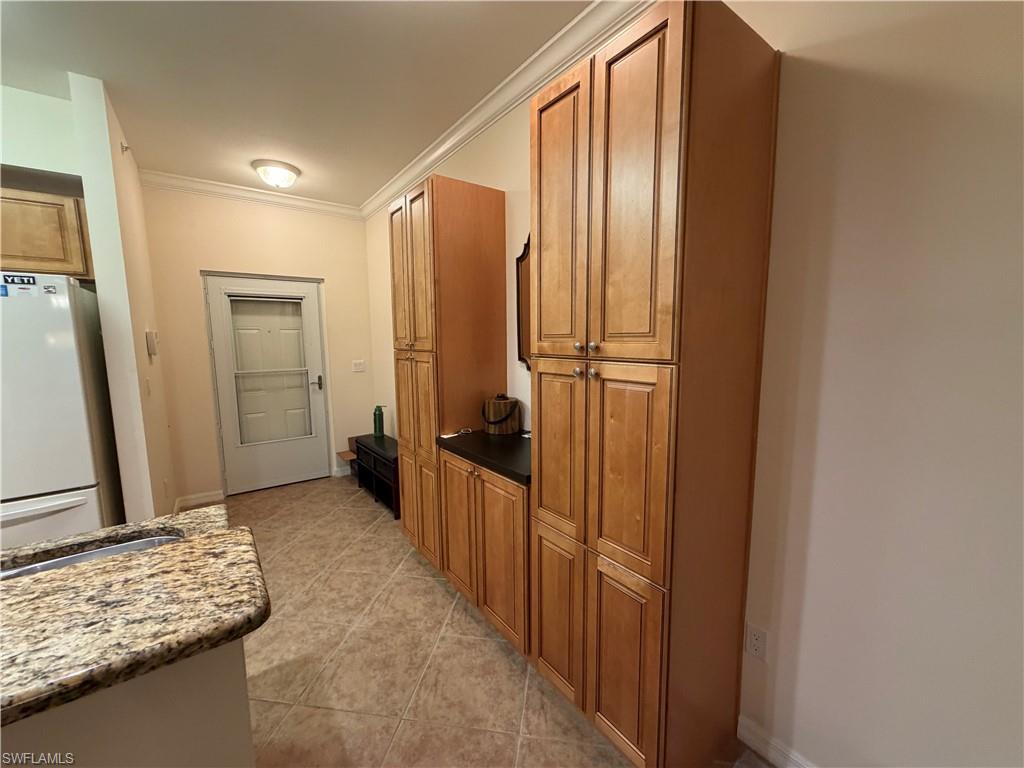 1096 Winding Pines Cir 102 Property Photo 9