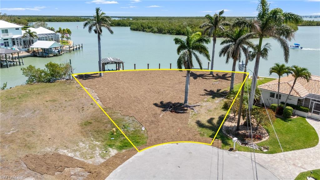 159 Tahiti St Property Photo 3