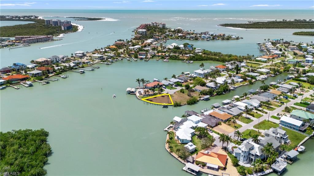 159 Tahiti St Property Photo 15