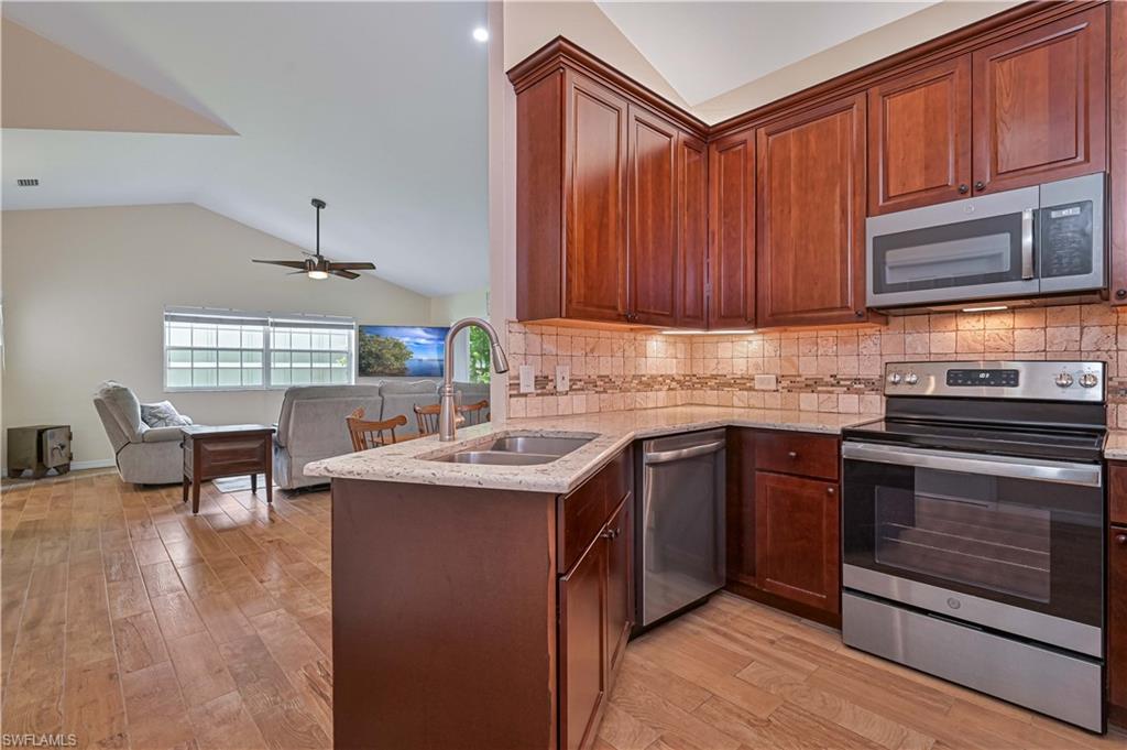 13511 Siesta Pines Ct Property Photo 46