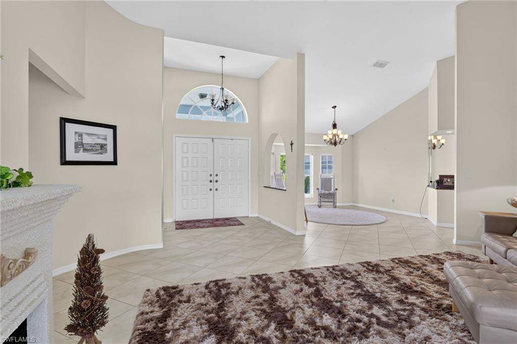 11931 King James Ct Property Photo 5