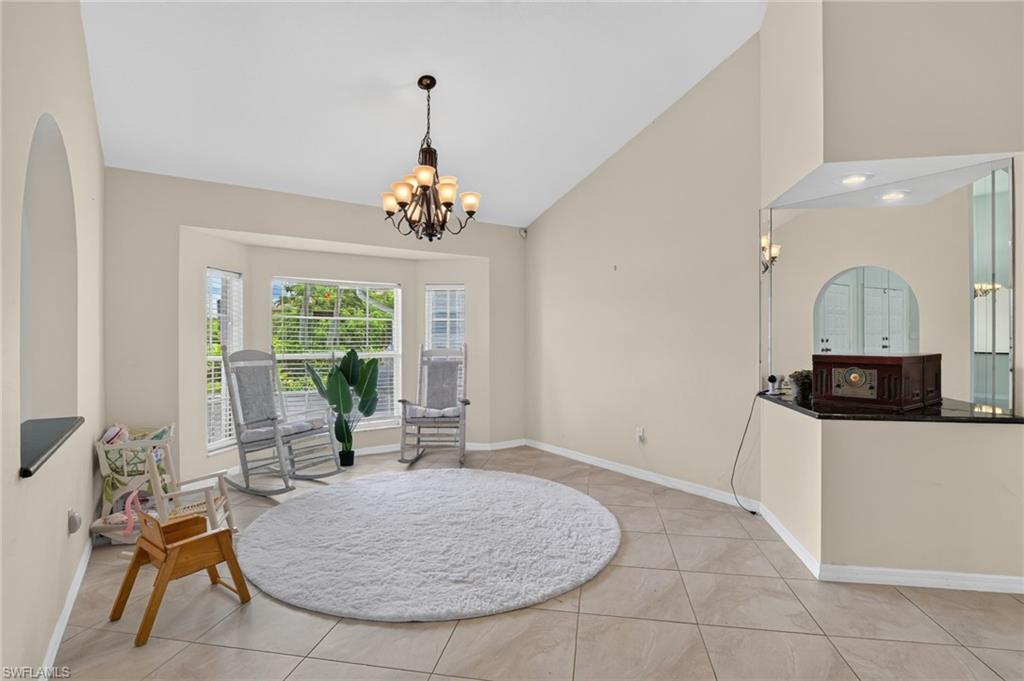 11931 King James Ct Property Photo 6
