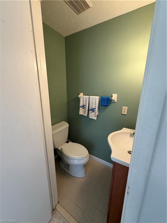 685 95th Ave N Property Photo 14