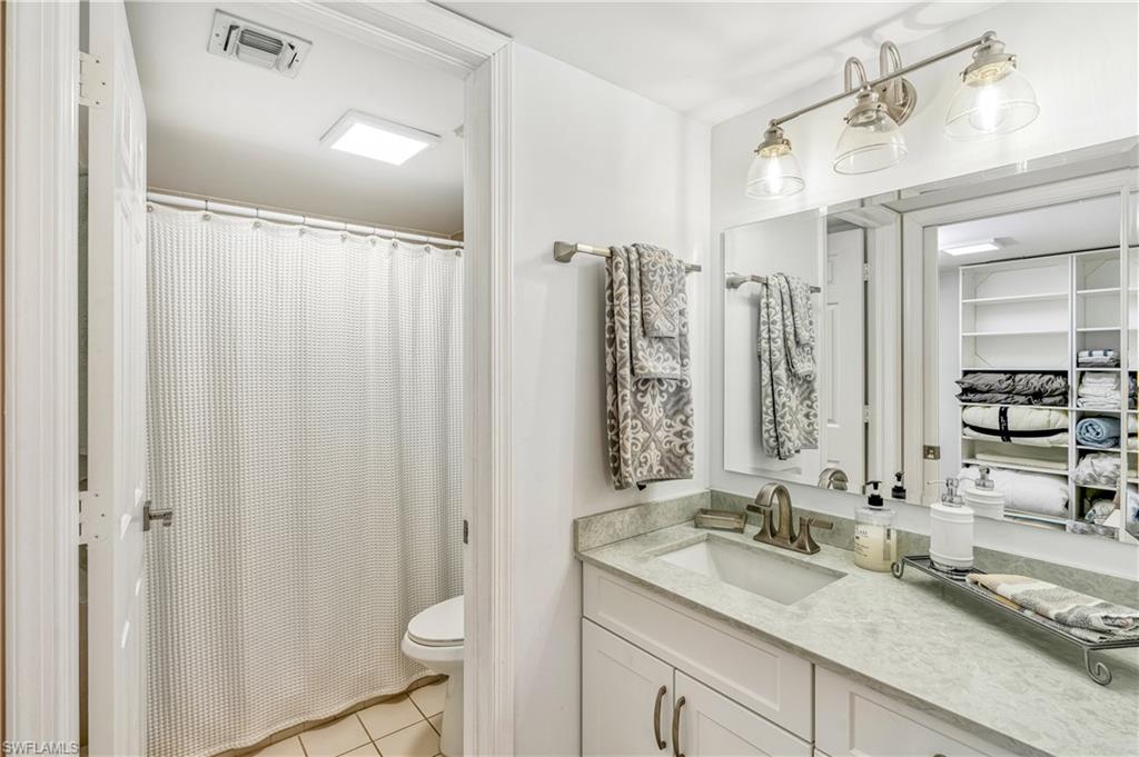 3001 Sandpiper Bay Circle Property Photo 7