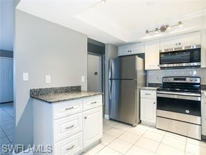 1806 28th Ter Property Photo 2