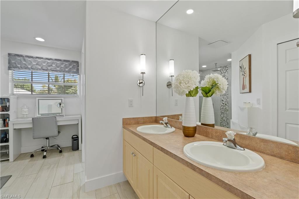 9052 Cypress Dr N Property Photo 20