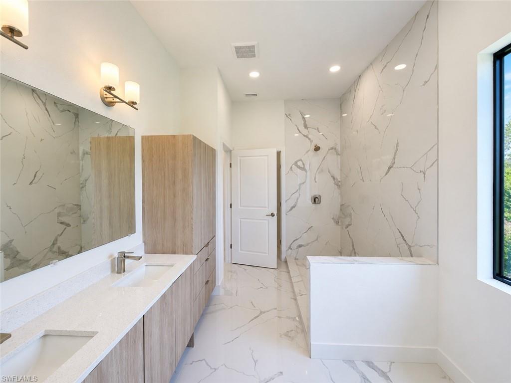 2220 39th Ter Property Photo 16