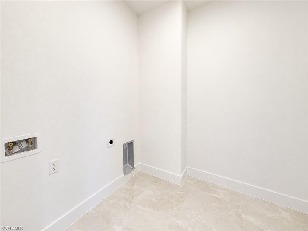 2220 39th Ter Property Photo 17