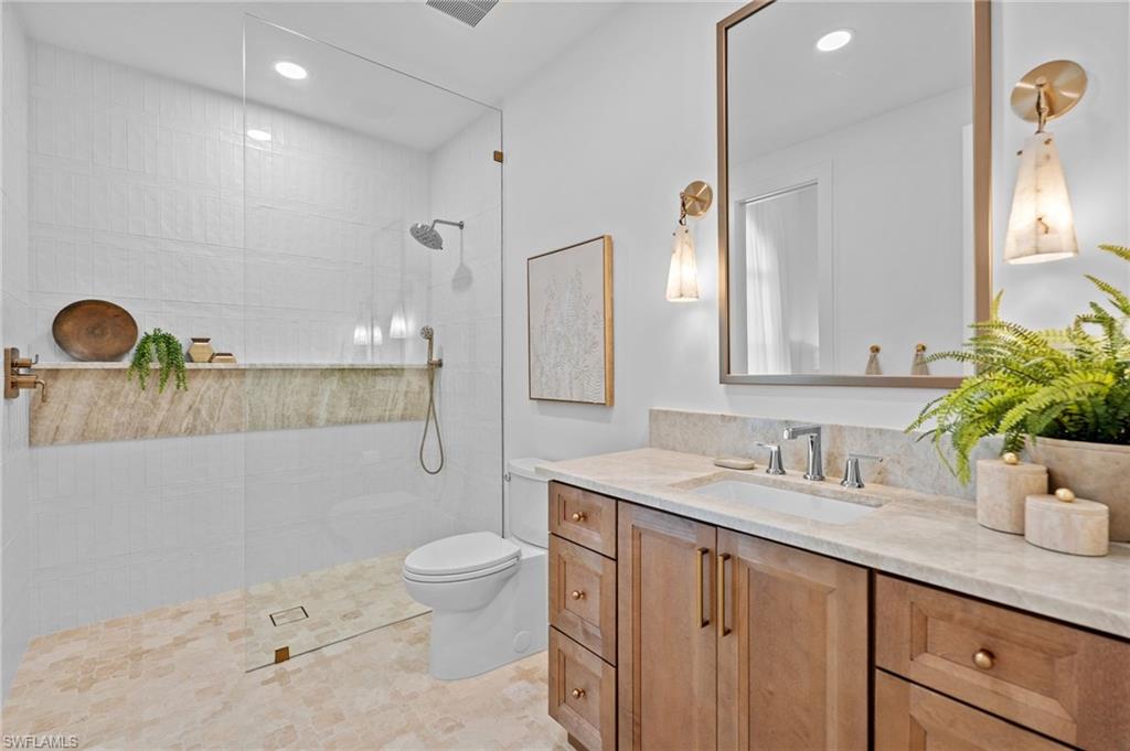 189 Edgemere Way S Property Photo 27
