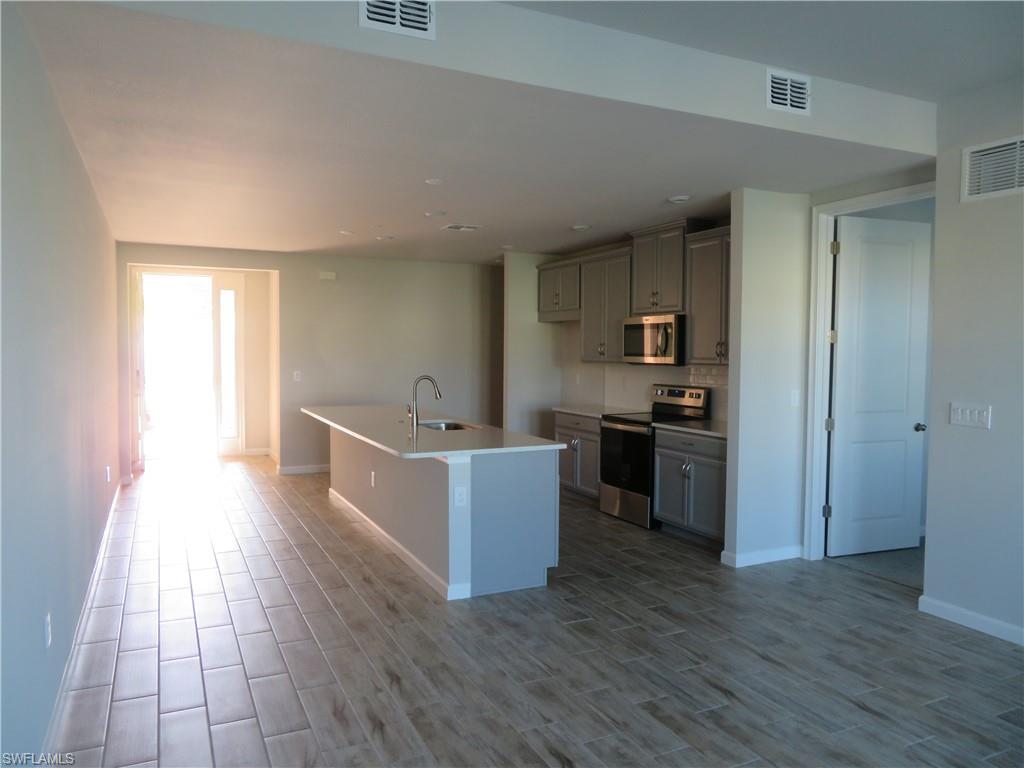 4709 Arboretum Cir 102 Property Photo 2