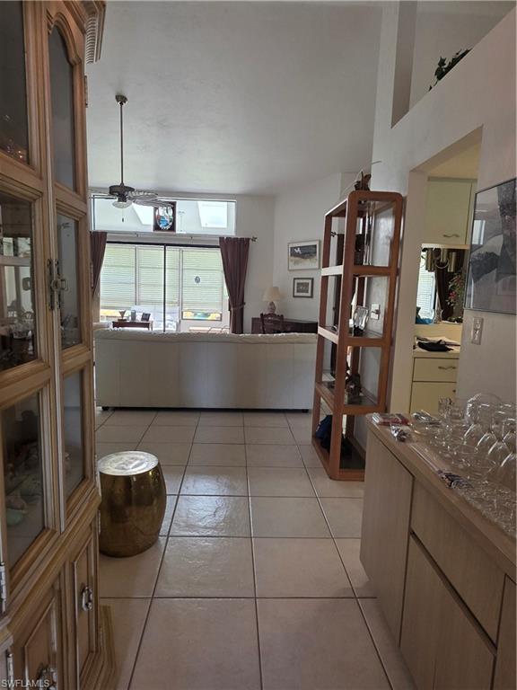 10931 Helm Ct Property Photo 7