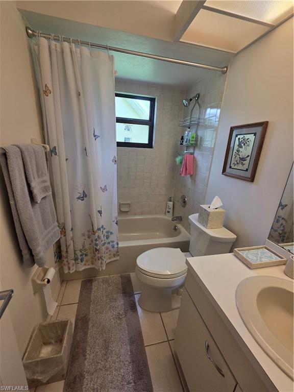 10931 Helm Ct Property Photo 15