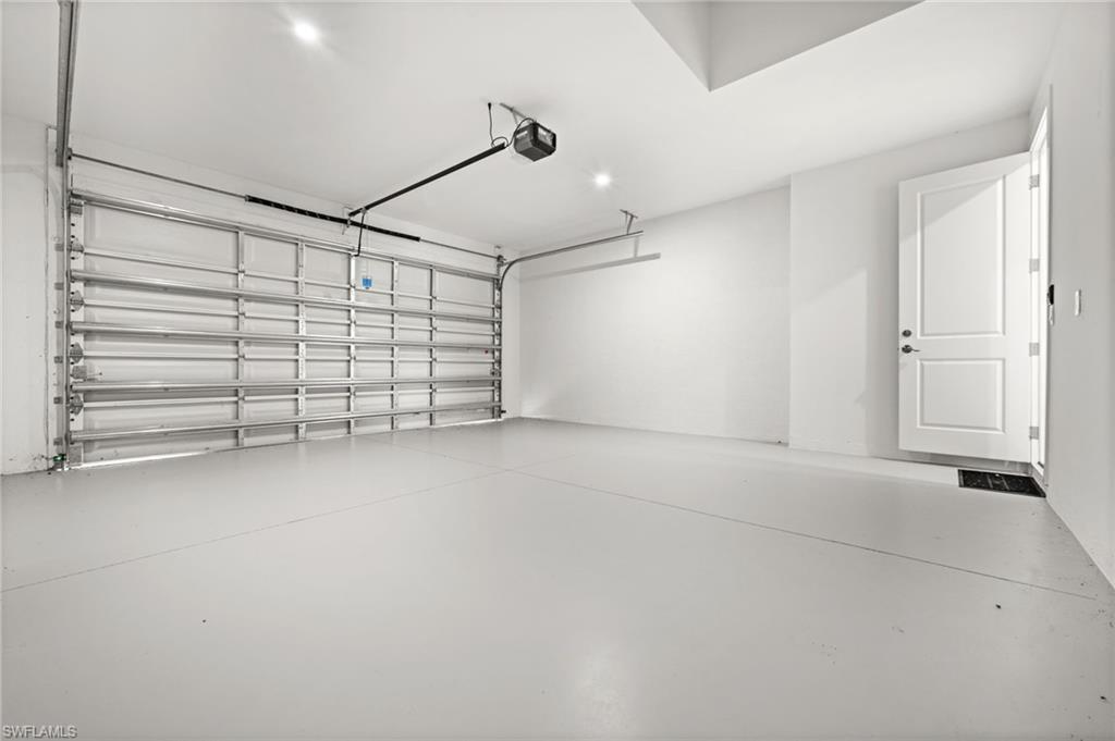1208 Jefferson Ave Property Photo 3