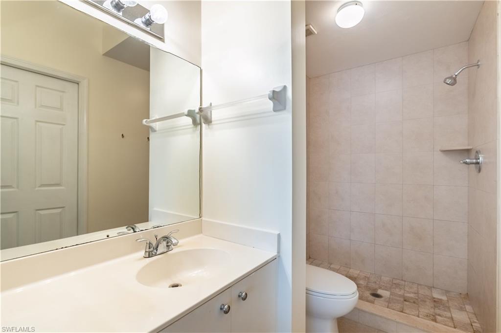 600 Saratoga Cir D--104 Property Photo 21