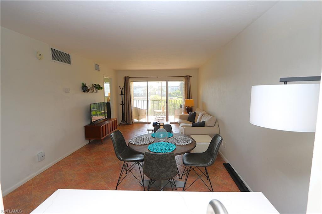 1004 Manatee Rd H202 Property Photo 6
