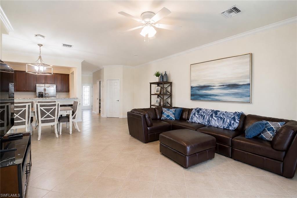 2744 Blossom Way Property Photo 6