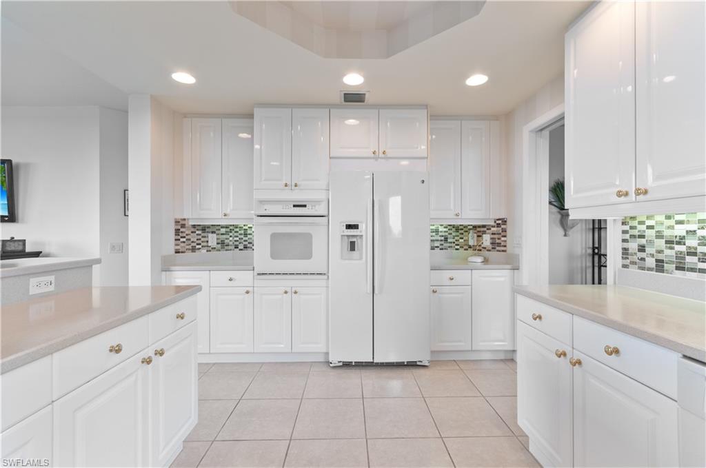 23650 Via Veneto Blvd 404 Property Photo 8