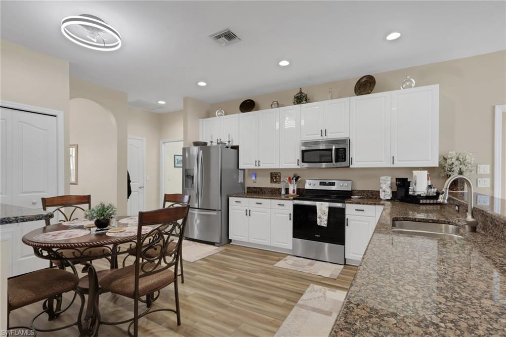 13060 Silver Sands Dr Property Photo 8