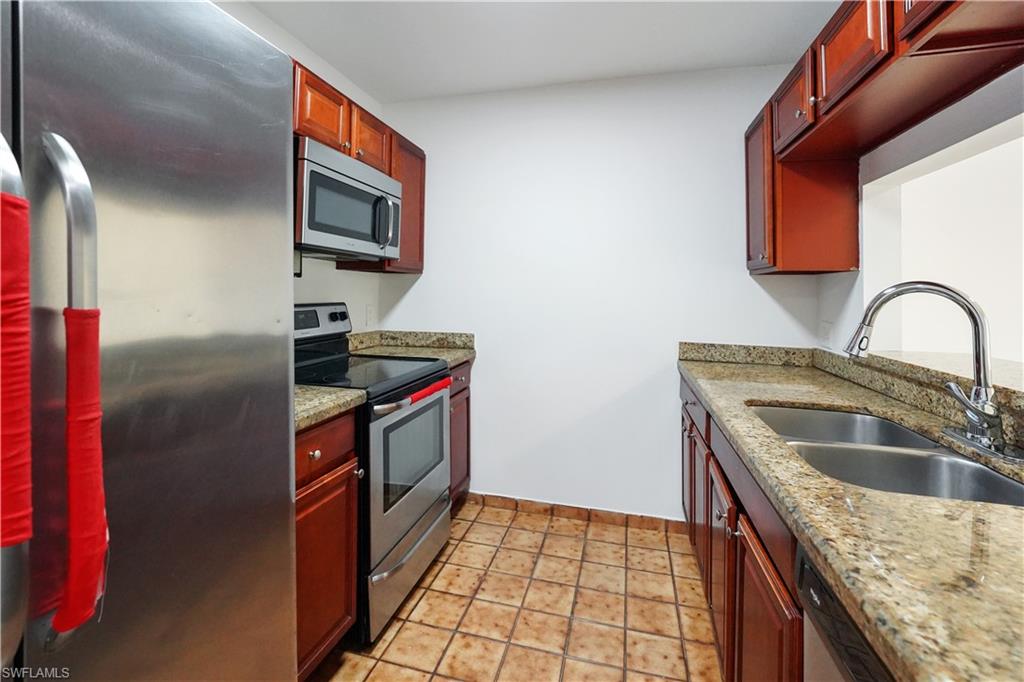 5070 Elmhurst Rd F Property Photo 5