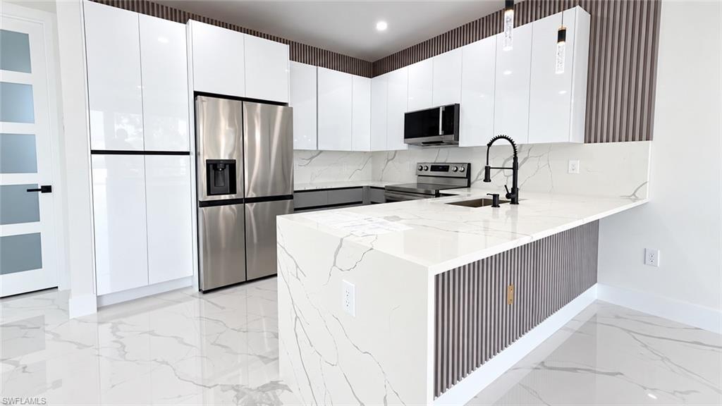3007 32nd St W Property Photo 7