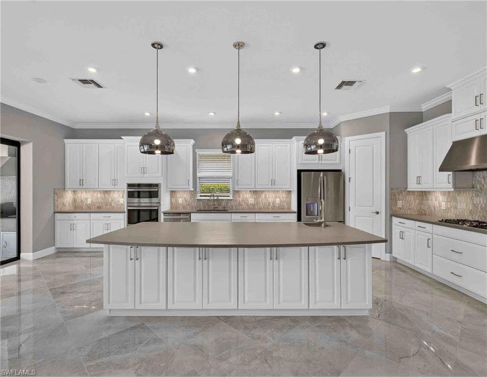 15286 Arpino Ct Property Photo 3
