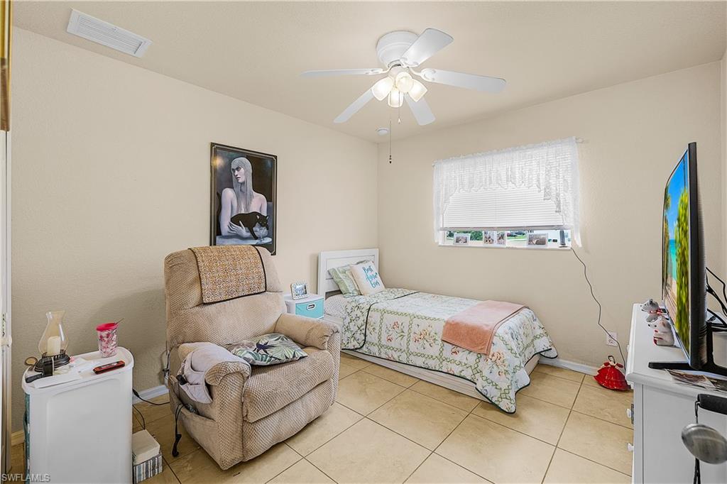 1106 7th Pl Property Photo 16