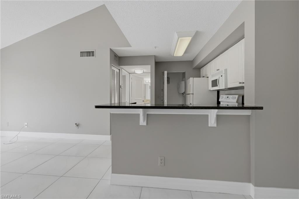 1265 Wildwood Lakes Blvd 207 Property Photo 15