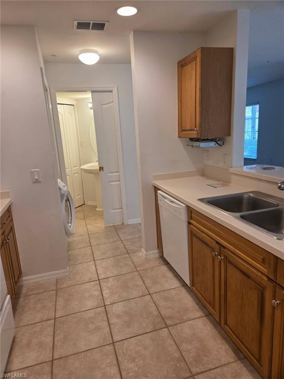 9450 Ivy Brook Run 601 Property Photo 3