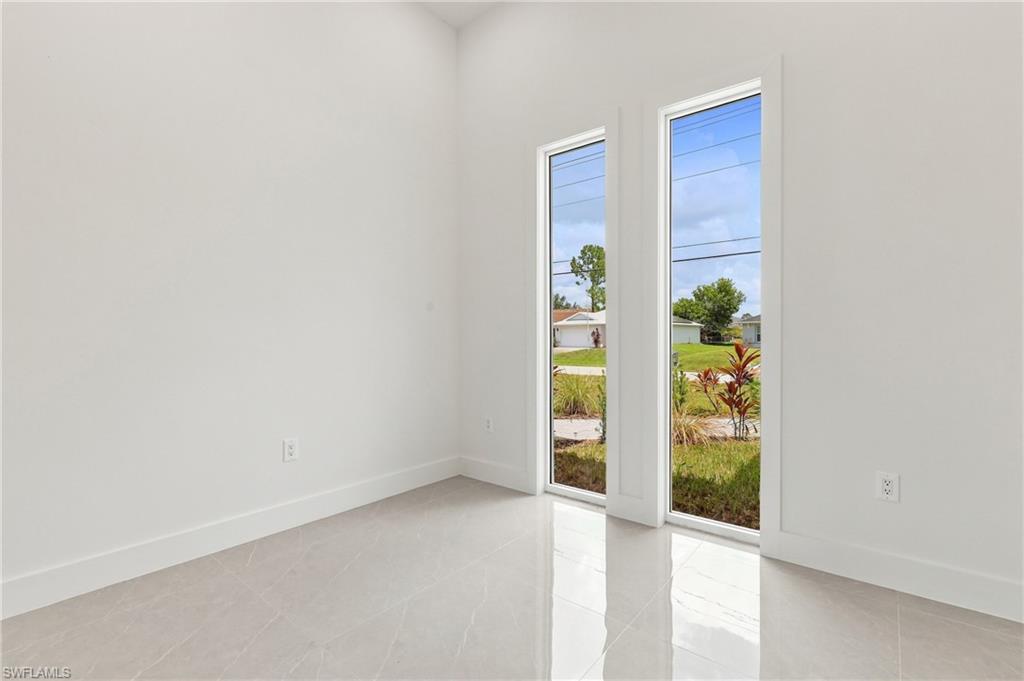 1120 32nd Ln Property Photo 18