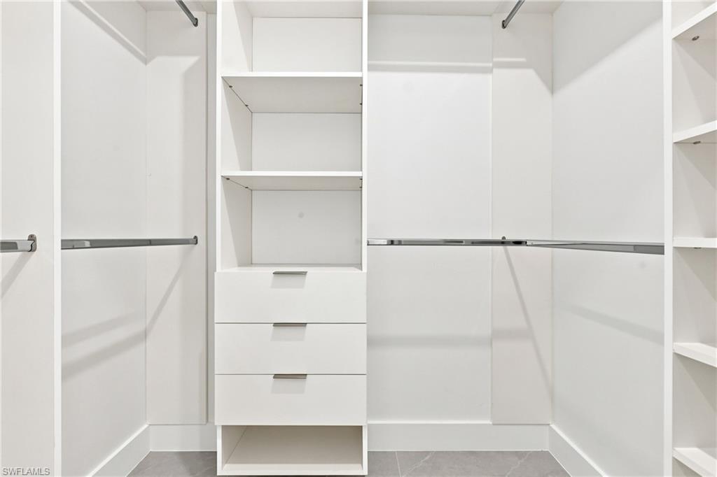 1120 32nd Ln Property Photo 23