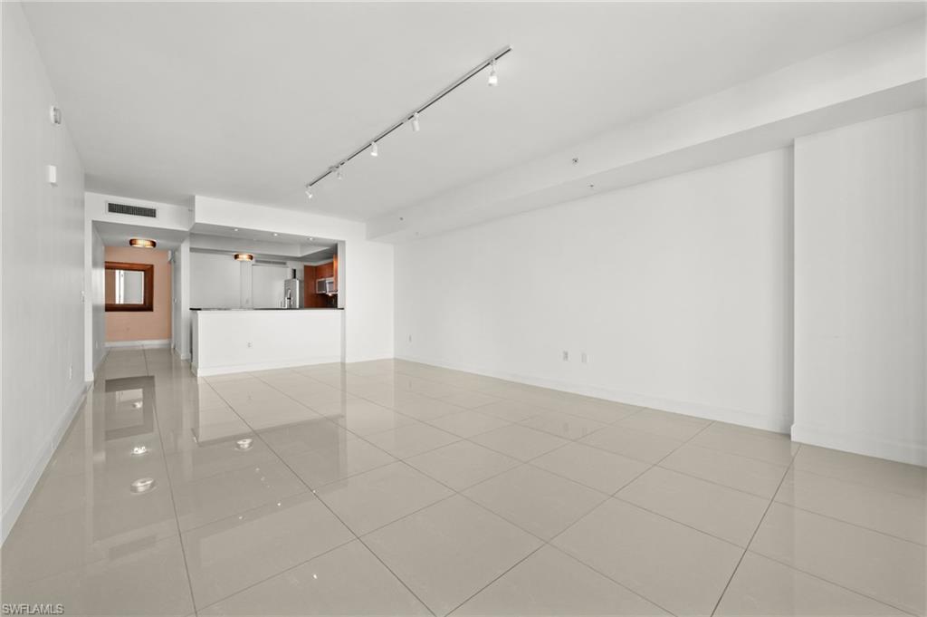 3000 Oasis Grand Blvd 1603 Property Photo 14