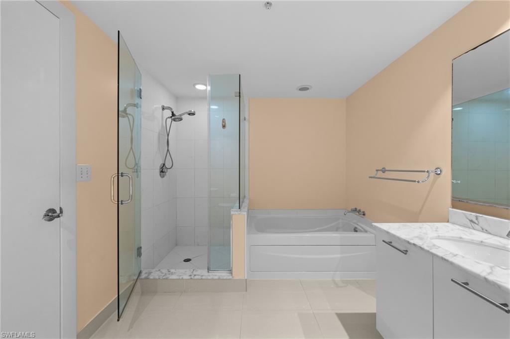3000 Oasis Grand Blvd 1603 Property Photo 18