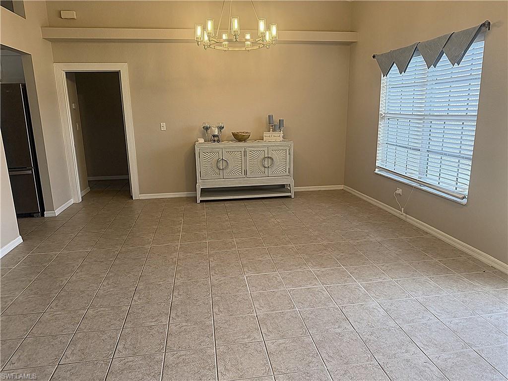 527 40th Ter Property Photo 2