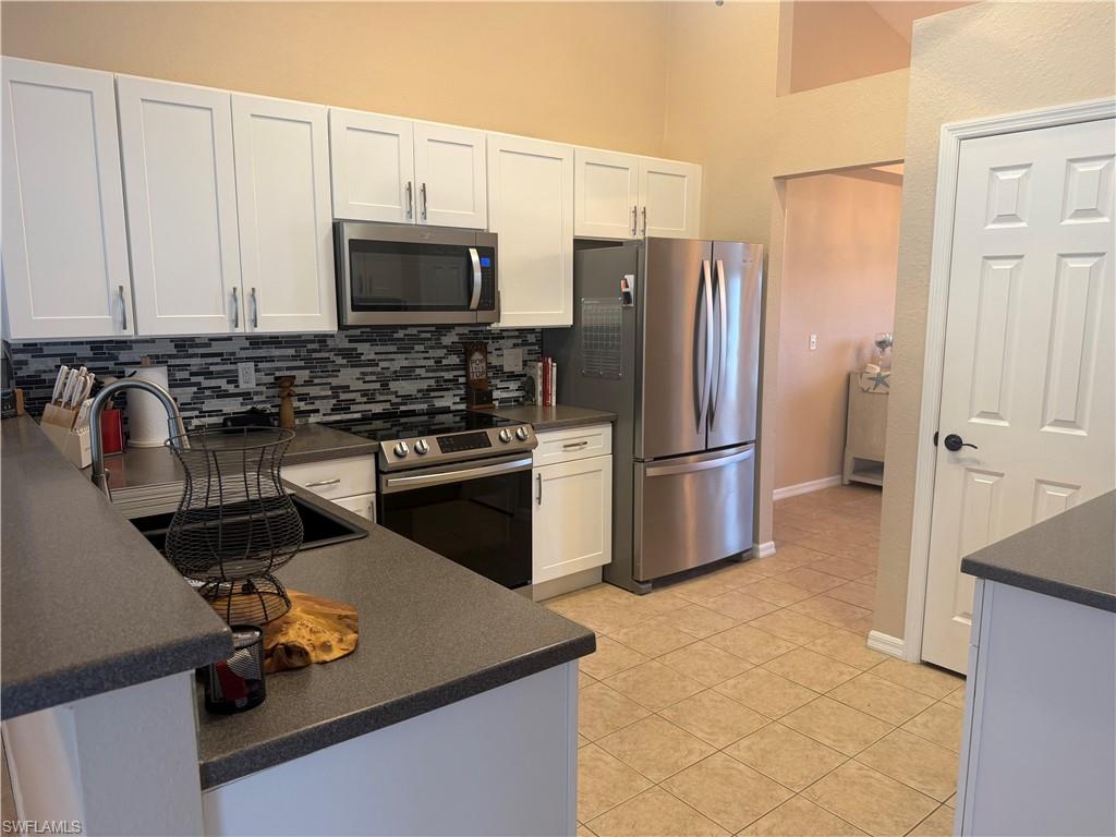 527 40th Ter Property Photo 7