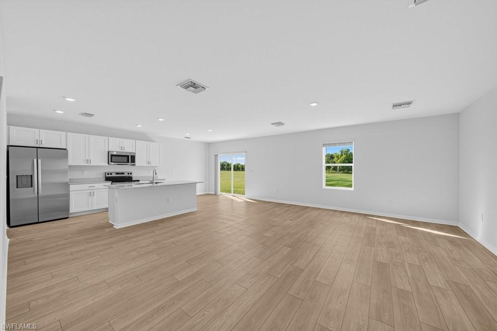 6512 Equinox Ln Property Photo 8