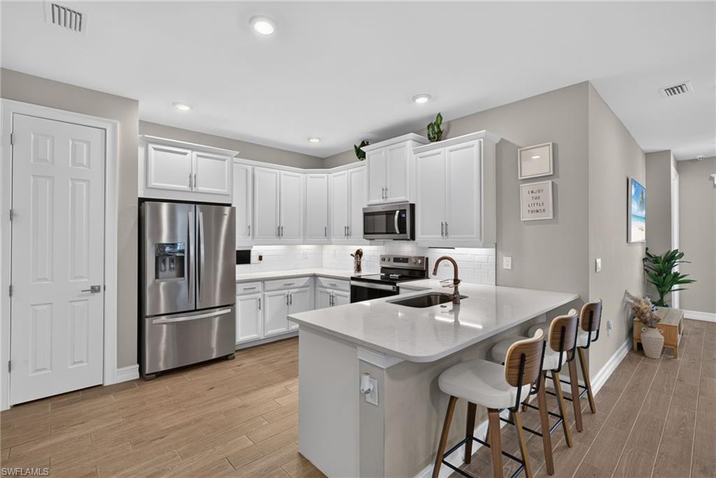 1108 Enbrook Loop Property Photo 2