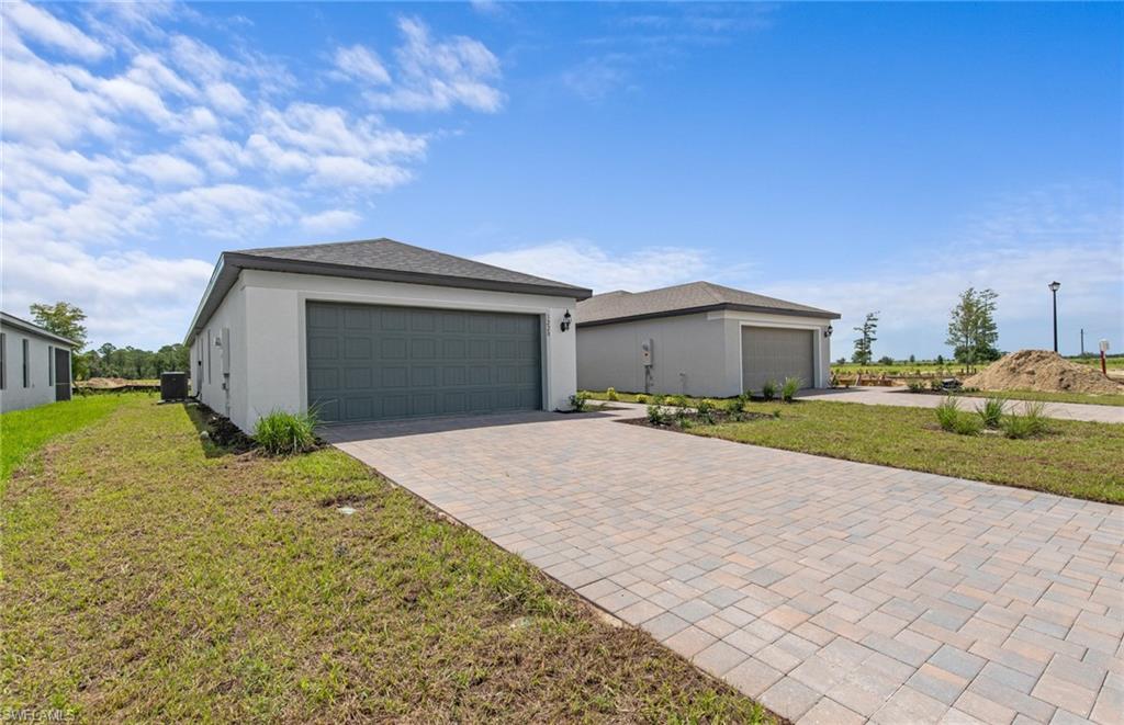 1222 Caloosa Cove Dr Property Photo 2