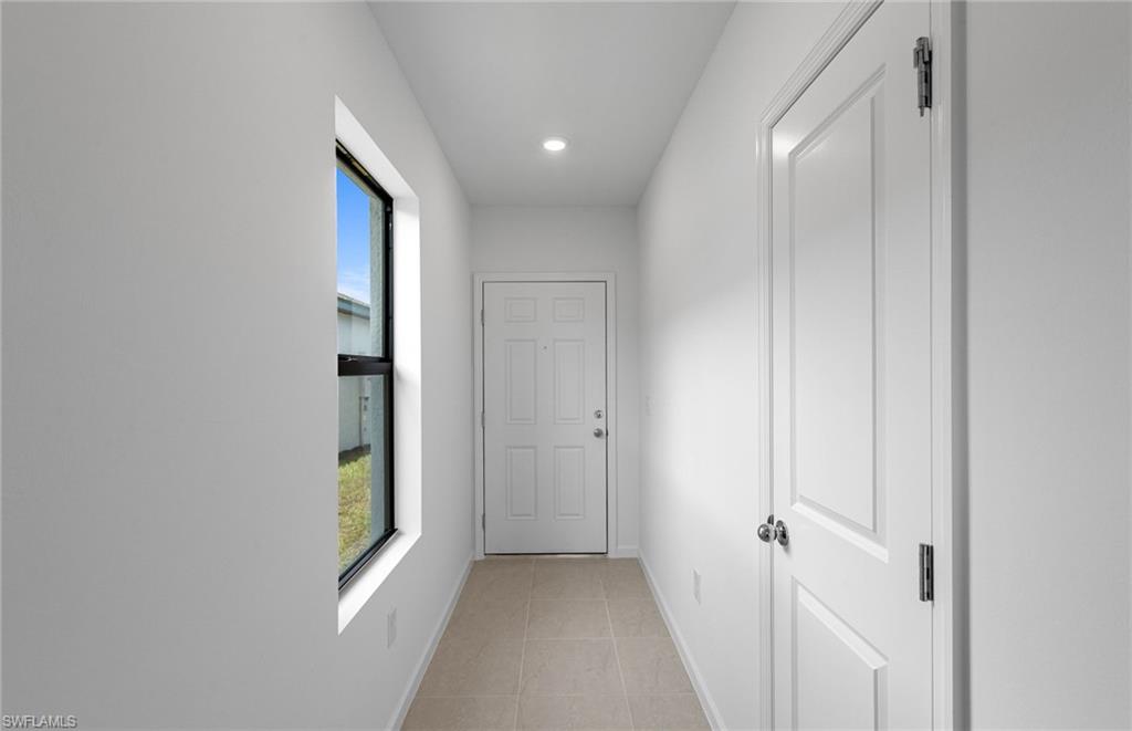 1222 Caloosa Cove Dr Property Photo 4
