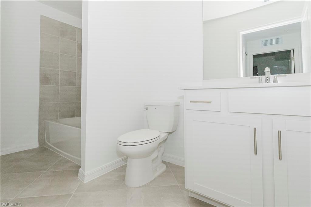 5583 Double Eagle Cir 4125 Property Photo 8