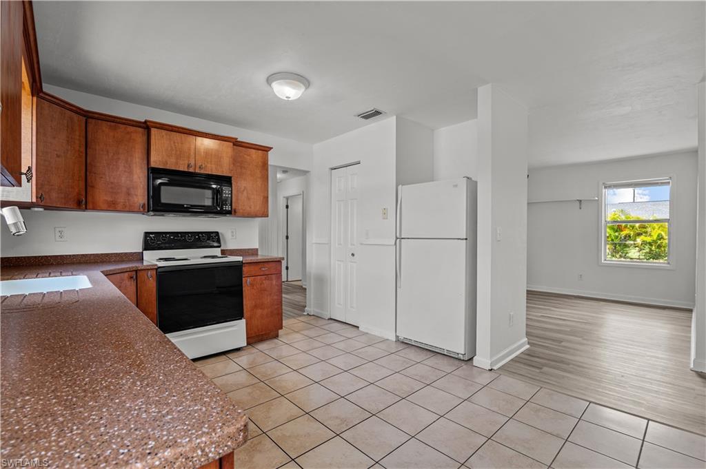 612 Santa Barbara Blvd Property Photo 10