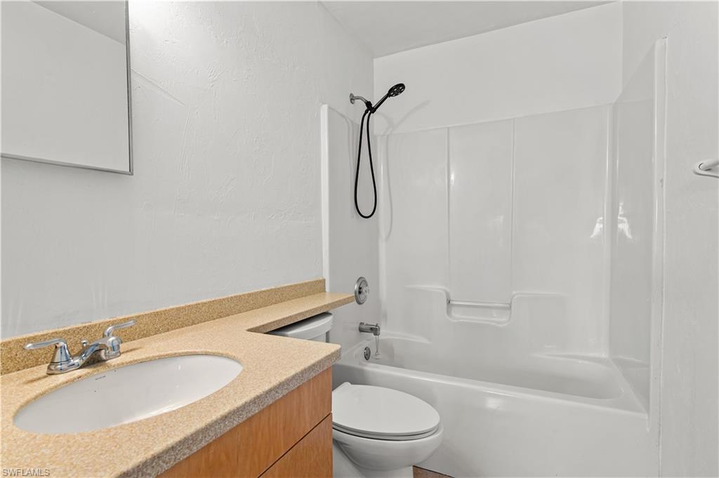 612 Santa Barbara Blvd Property Photo 23
