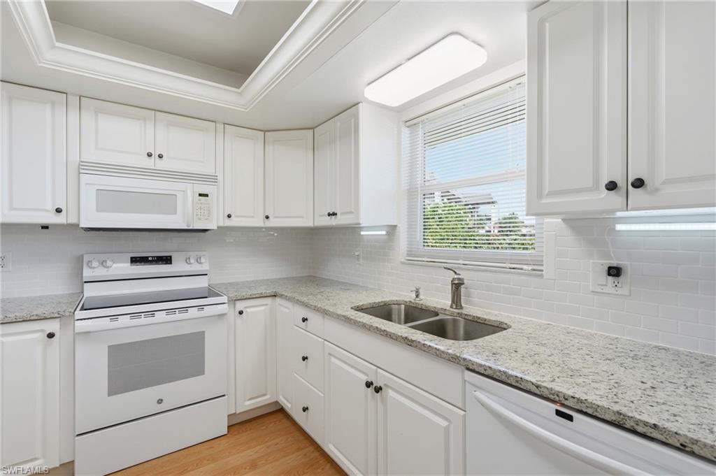 5435 Rattlesnake Hammock #e107 Property Photo 6