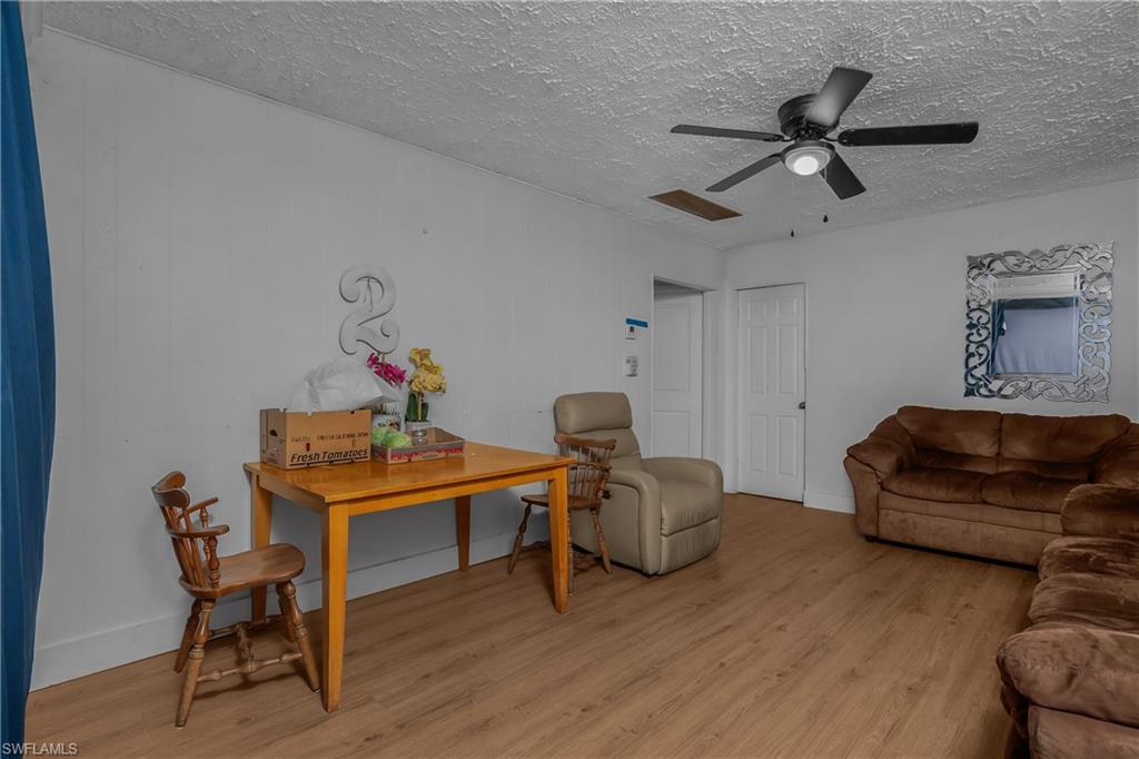 337 Balboa Ave Property Photo 5