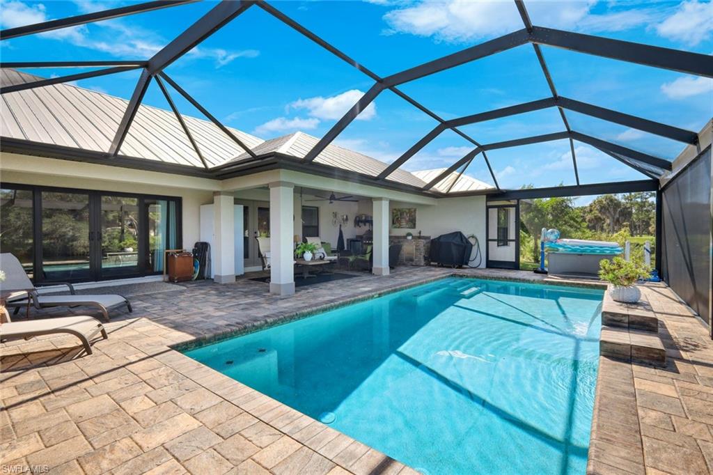 1800 30th Pl Property Photo 3