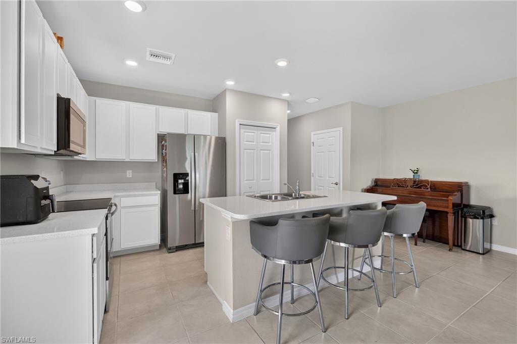 15364 Wildflower Cir Property Photo 5